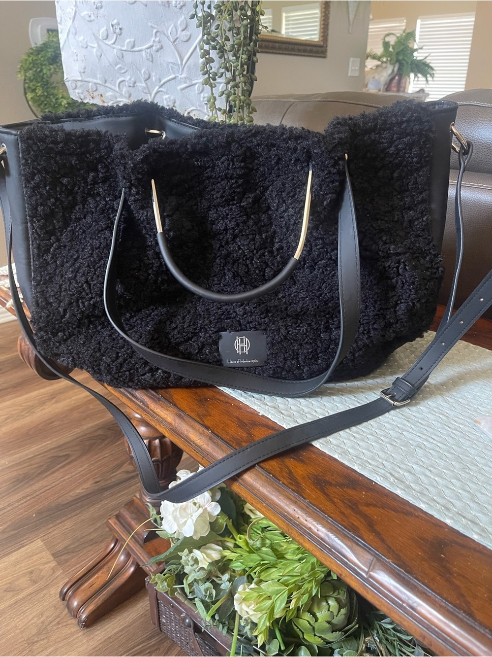 House of Harlow 1960 Jumbo Sherpa Tote Bag NWT